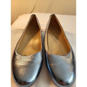 Naturalizer womens shoes 7.5, Metallic Blue Flats, Leather Upper, Good Condition